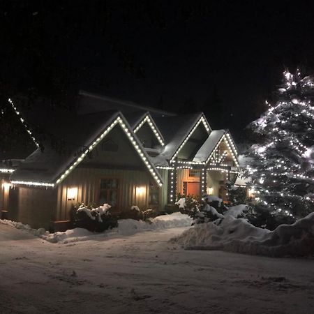 Whistler Alpine Chalet Retreat & Wellness Villa Eksteriør billede