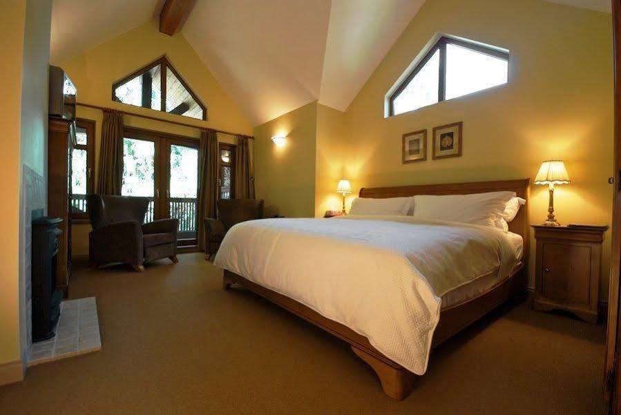 Whistler Alpine Chalet Retreat & Wellness Villa Eksteriør billede